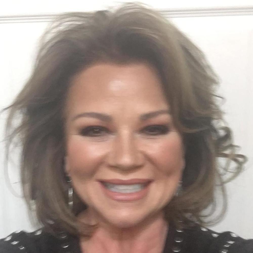 Meet your Posher, Charlee